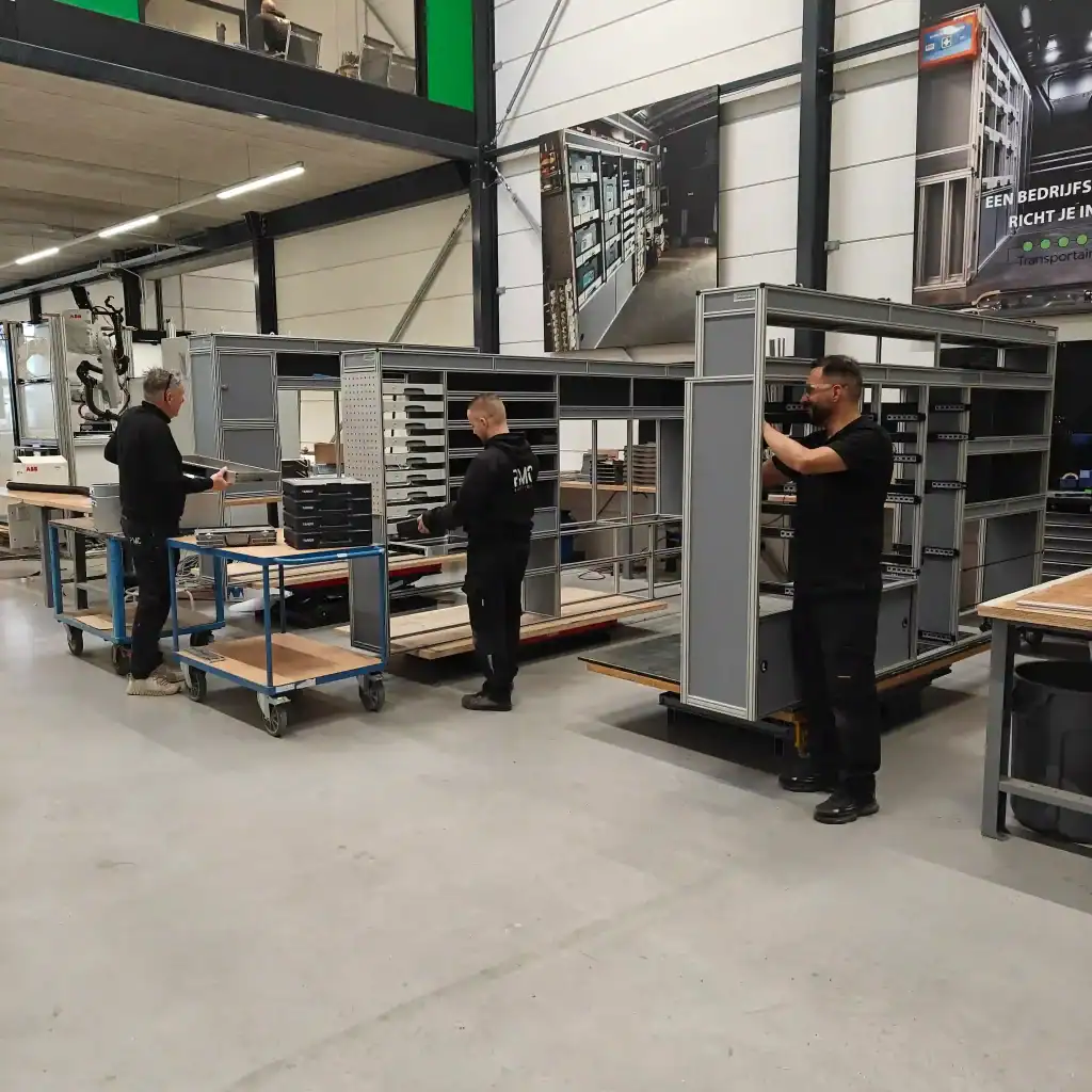 Productie van aluminium bedrijfswageninrichtingen door Transportainer